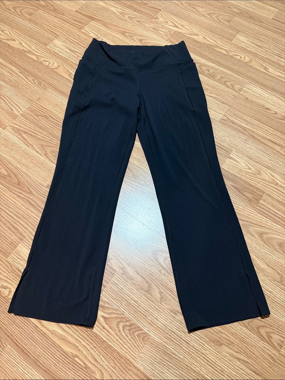 Athleta Black ankle split hem Performance Pants